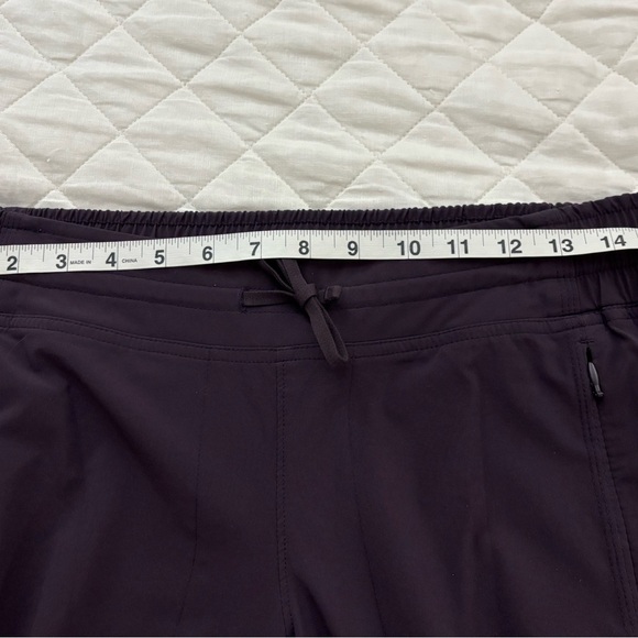 Athleta Purple joggers size 6 EUC - Picture 5 of 8